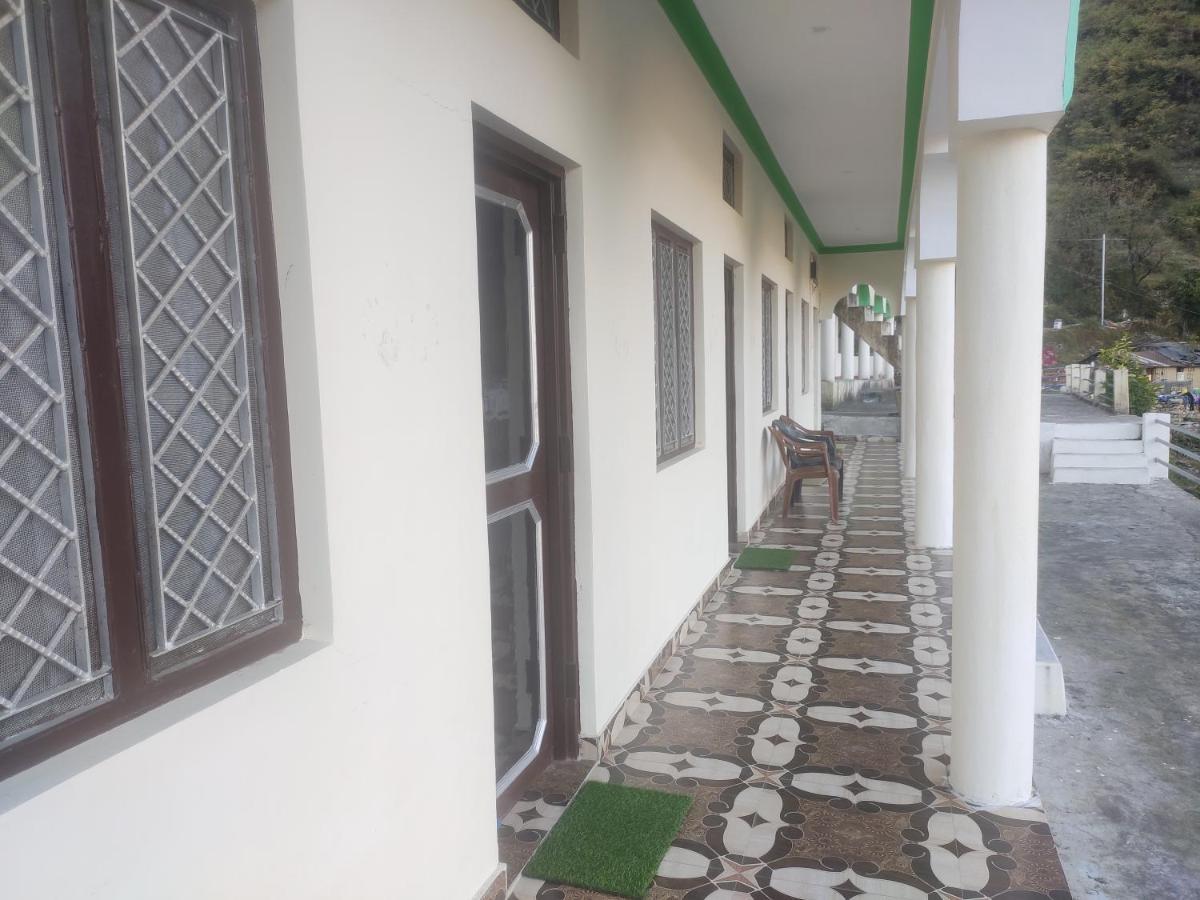 Rudraprayāg Prince Homestay & Restaurant מראה חיצוני תמונה