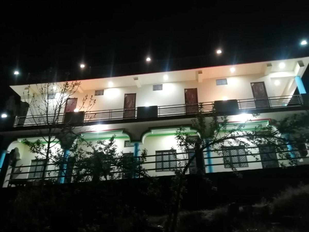 Rudraprayāg Prince Homestay & Restaurant מראה חיצוני תמונה