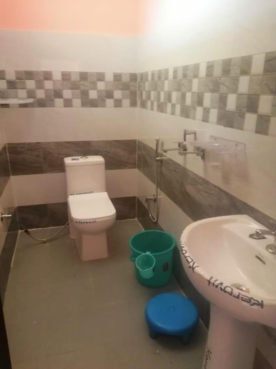 Rudraprayāg Prince Homestay & Restaurant מראה חיצוני תמונה